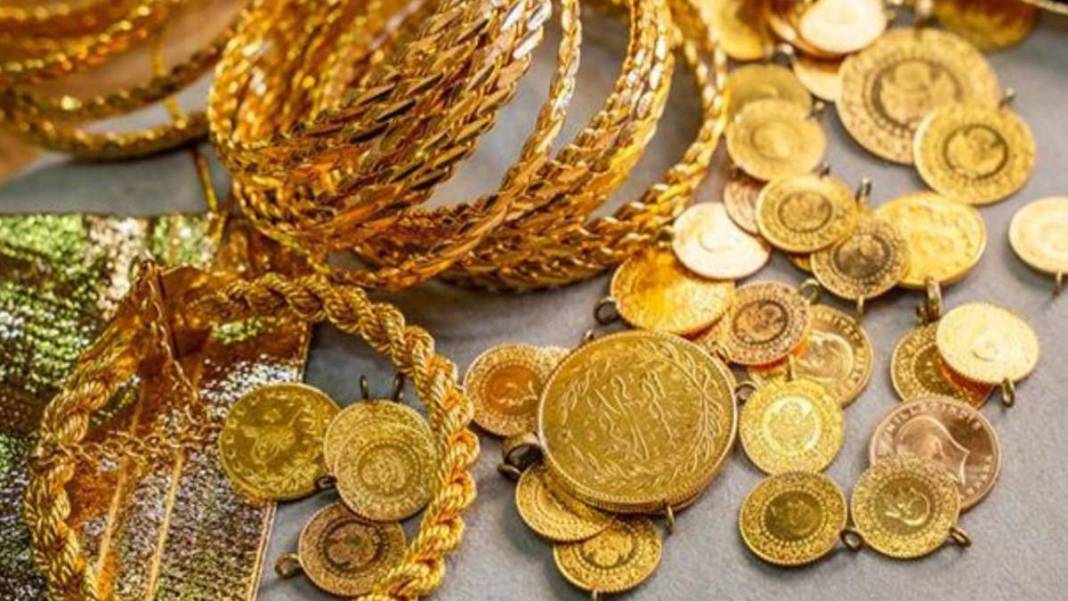 Altın borcu olanlar yandı! Ekonomist Tuna Kaya altın 3 Bin TL olacak demişti... Tarih verdi 2